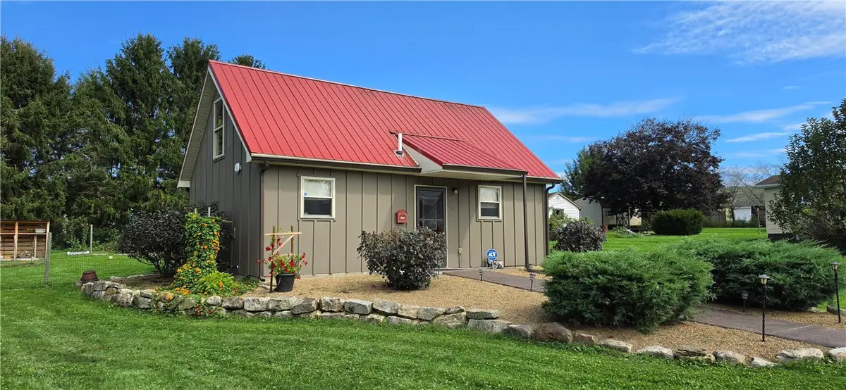 160 Cedar St, Coral, PA 15731 - #1