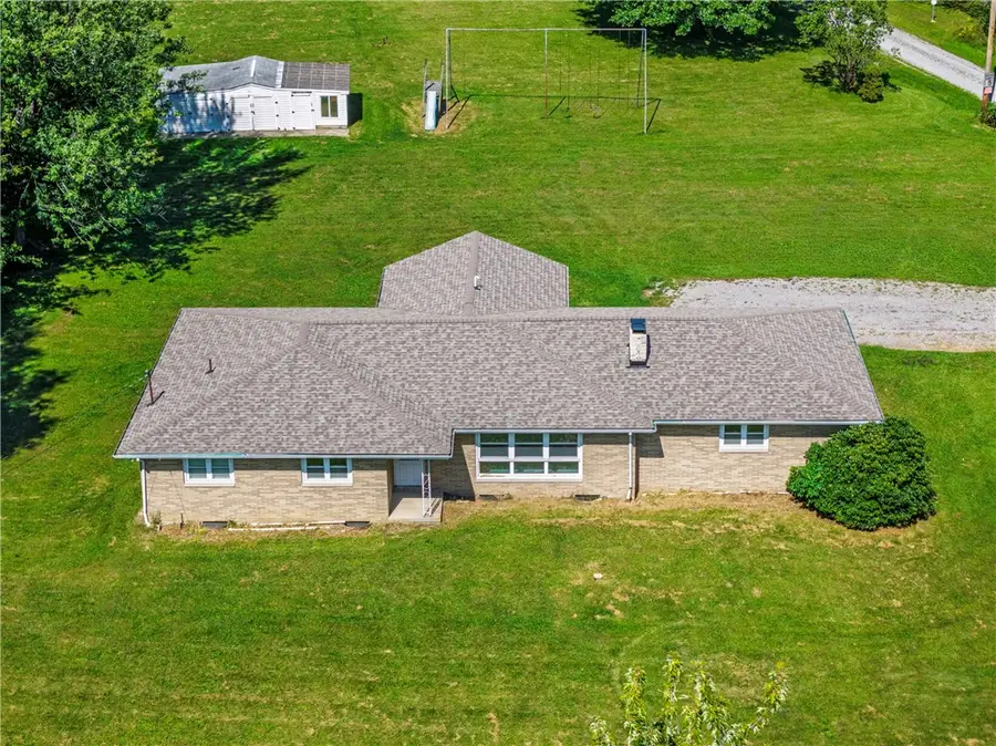 601 Herman Rd, Butler, PA 16002 - #3