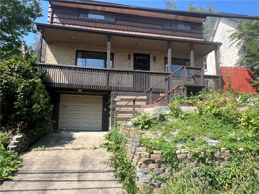 1334 Broadway Ave, East McKeesport, PA 15035 - #2