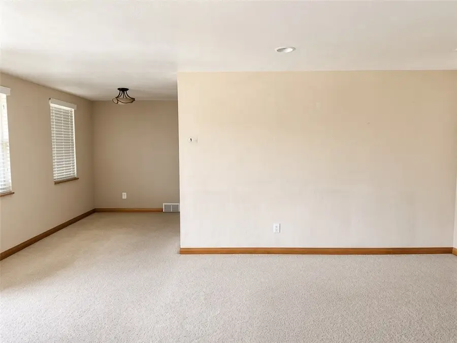 5110 Fieldcrest Dr, Pittsburgh, PA 15236 - #3