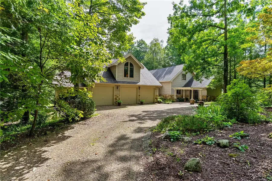 944 Latonka Dr, Mercer, PA 16137 - #2