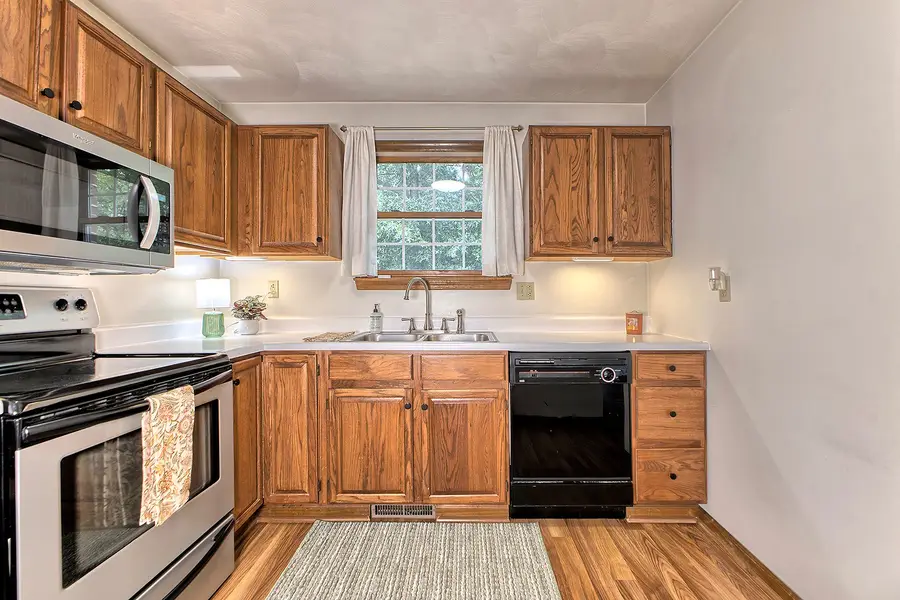 1128 Cranston Drive, Greensburg, PA 15601 - #3
