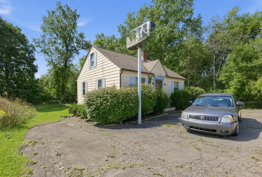 2022 Shenango Valley Fwy, Hermitage, PA 16134 - #2