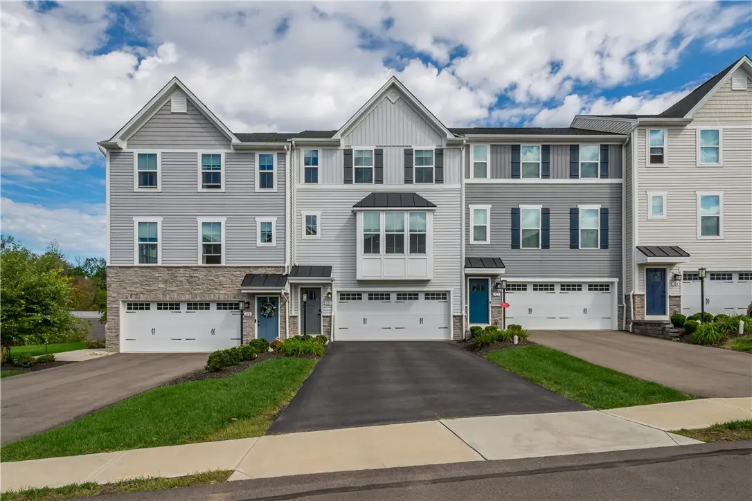 120 Crown St, McKees Rocks, PA 15136 - #1