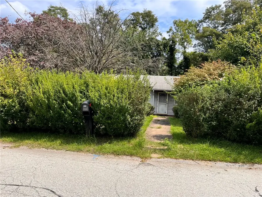 412 W Carter Dr, North Versailles, PA 15137 - #2