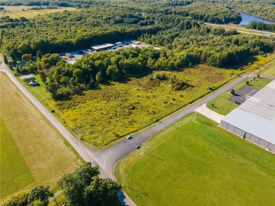 125 Hardinger Blvd., Barkeyville, PA 16127 - #2