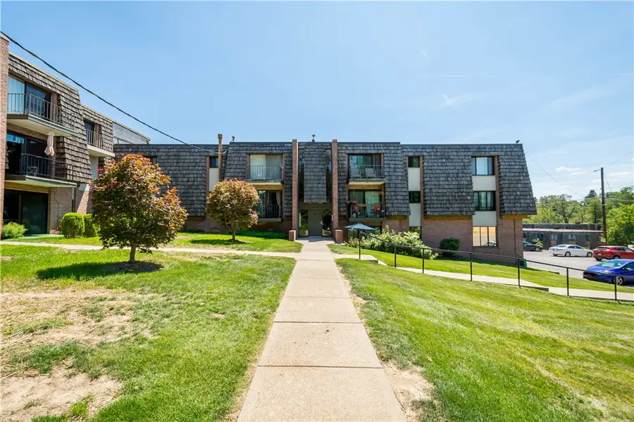734 Forest Green Drive, Coraopolis, PA 15108 - #3