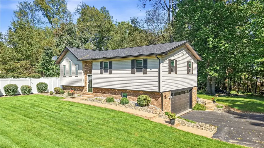 725 Niagara Trl, Mercer, PA 16137 - #2