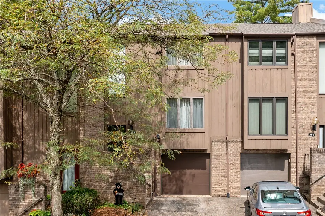 395 Hemlock Ct, Pittsburgh, PA 15237 - #1