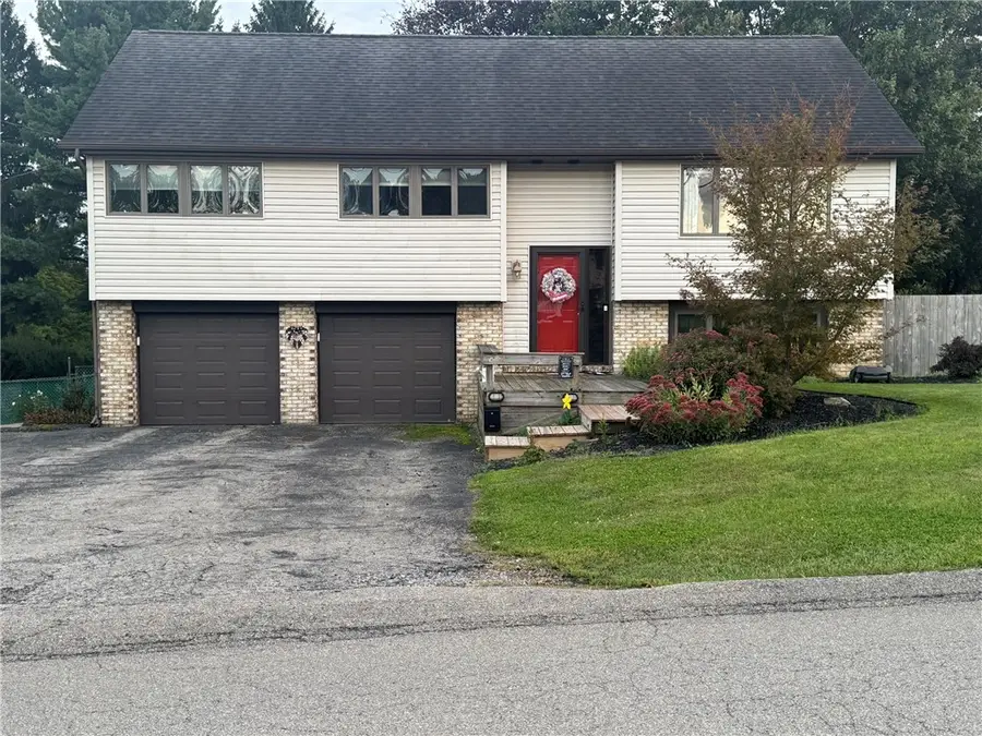 104 Woodbury Dr, Butler, PA 16001 - #2