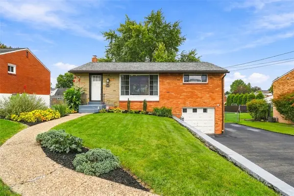 425 Elaine Dr, Pittsburgh, PA 15236