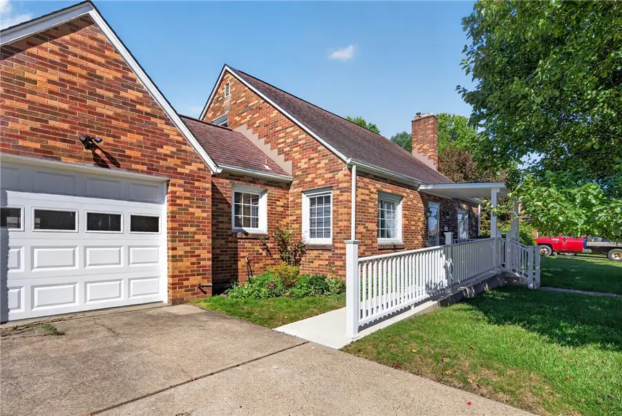 1116 Sarah St, Bridgeville, PA 15017 - #2