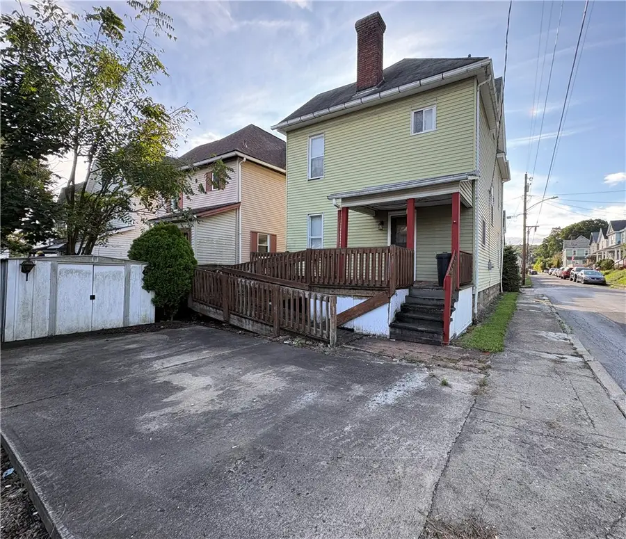 415 Broad St, Butler, PA 16001 - #2