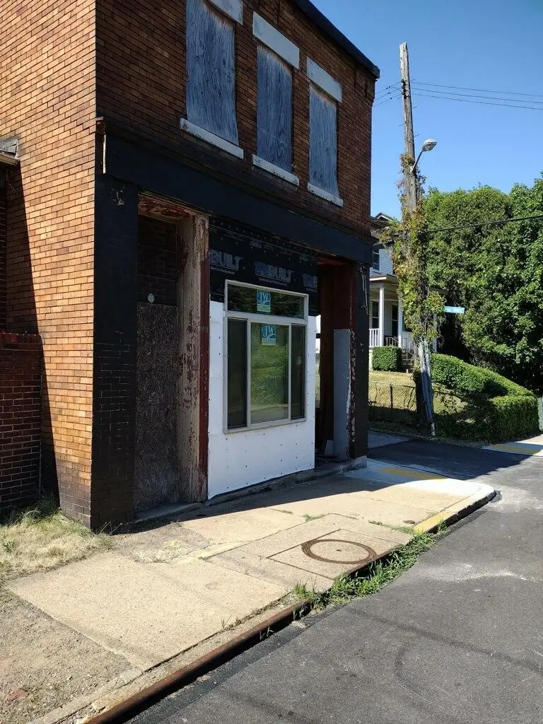 611 Lincoln Ave, Pittsburgh, PA 15206 - #1