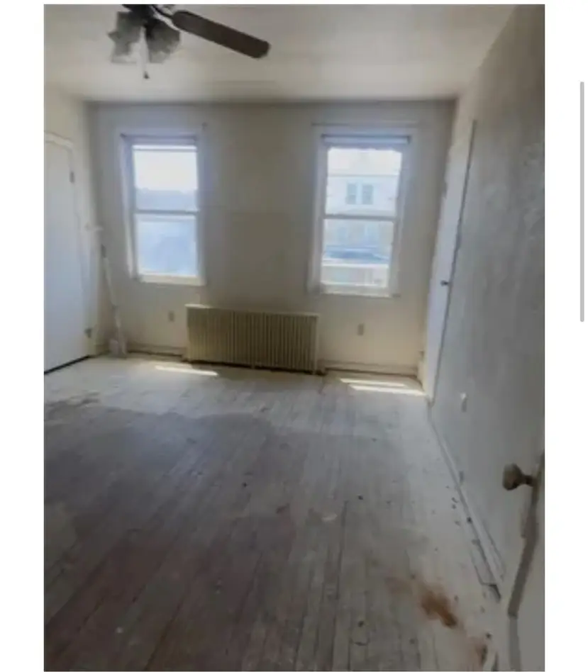 810 Woodward Ave, Stowe, PA 15136 - #2
