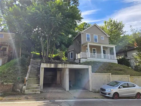 419 Maytide St, Pittsburgh, PA 15227
