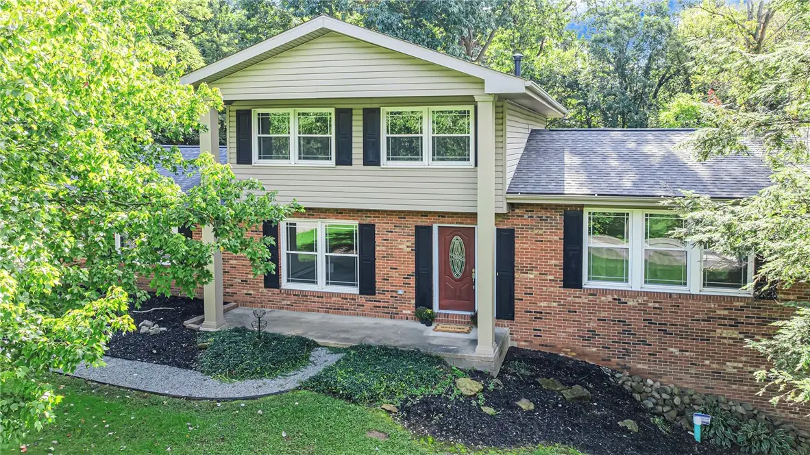 120 W Woodland Dr, Aliquippa, PA 15001 - #1