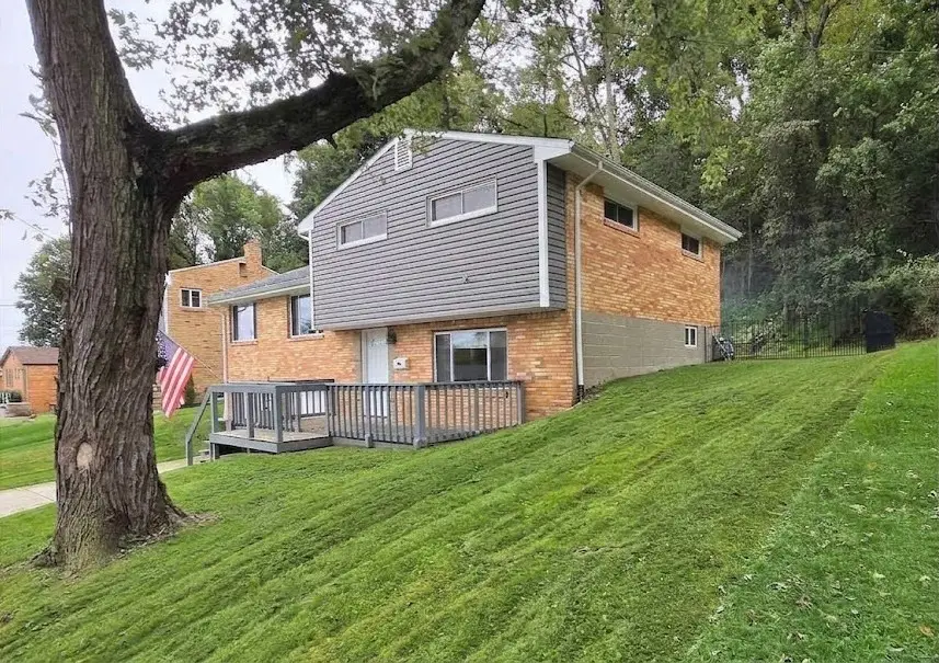 134 Shenandoah Dr, Pittsburgh, PA 15235 - #3