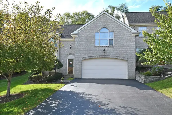 309 Parkview Dr, Pittsburgh, PA 15236
