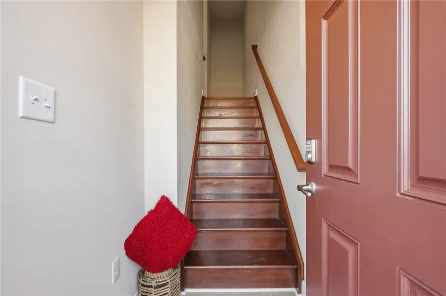 707 Freedom Dr, Carnegie, PA 15106 - #2