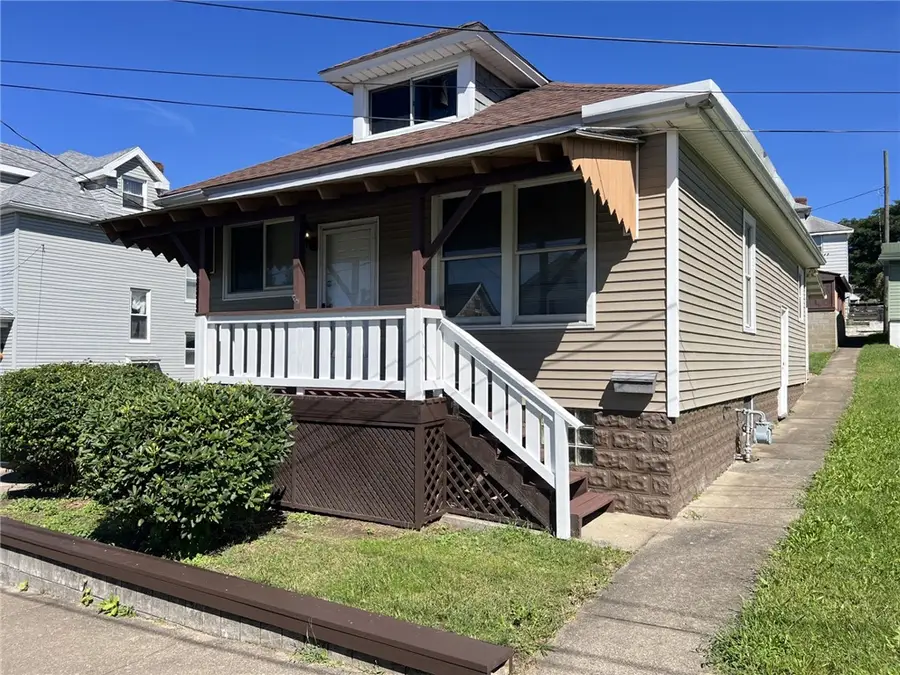 131 E Askren St, Uniontown, PA 15401 - #2