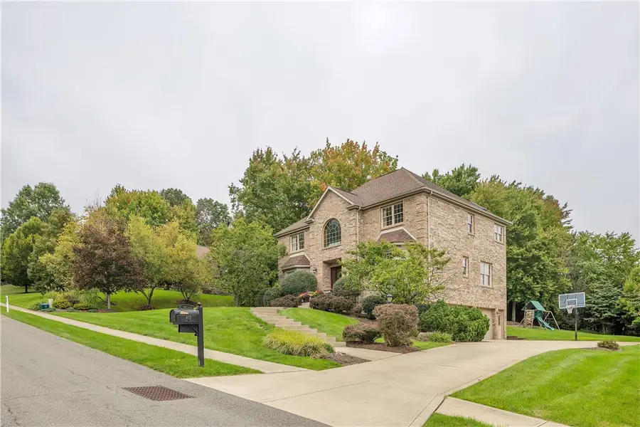 402 Honey Locust Dr, Cranberry, PA 16066 - #3