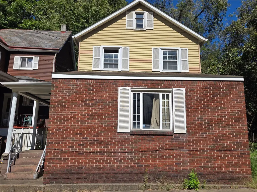 3077 Auberle St, McKeesport, PA 15132 - #1