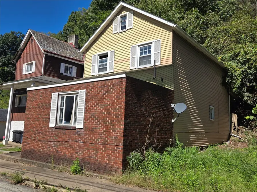3077 Auberle St, McKeesport, PA 15132 - #3