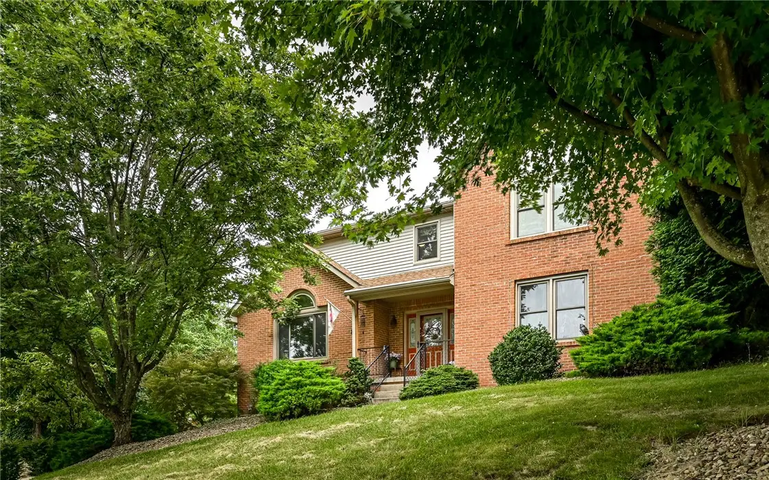 217 Meadow Spring Rd, Greensburg, PA 15601 - #1