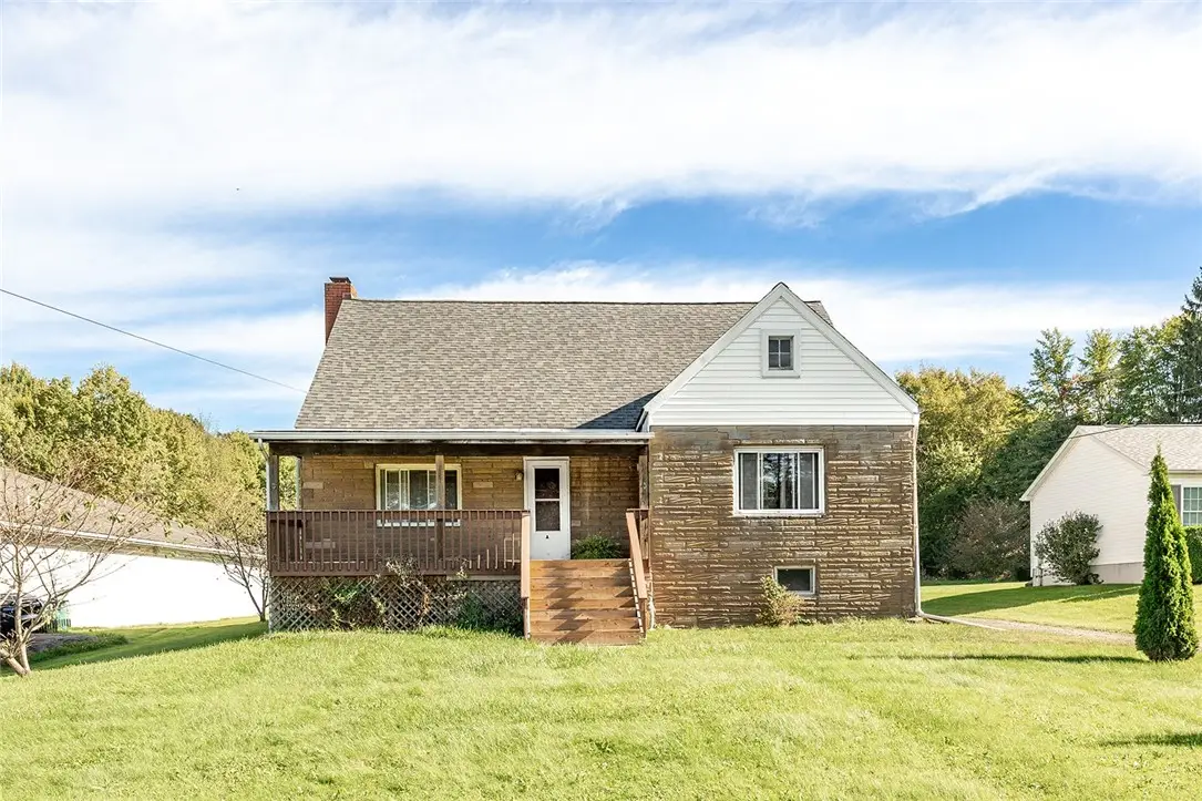 568 E Main St Ext, Grove City, PA 16127 - #1