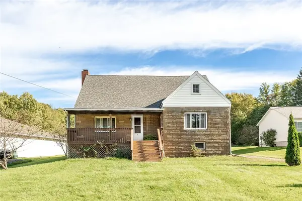 568 E Main St Ext, Grove City, PA 16127