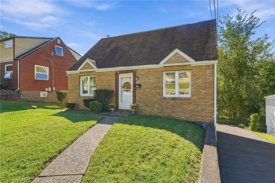 6727 W Barivista Dr, Verona, PA 15147 - #2