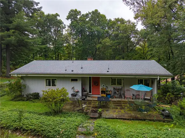 394 Irwin Rd, Gibsonia, PA 15044