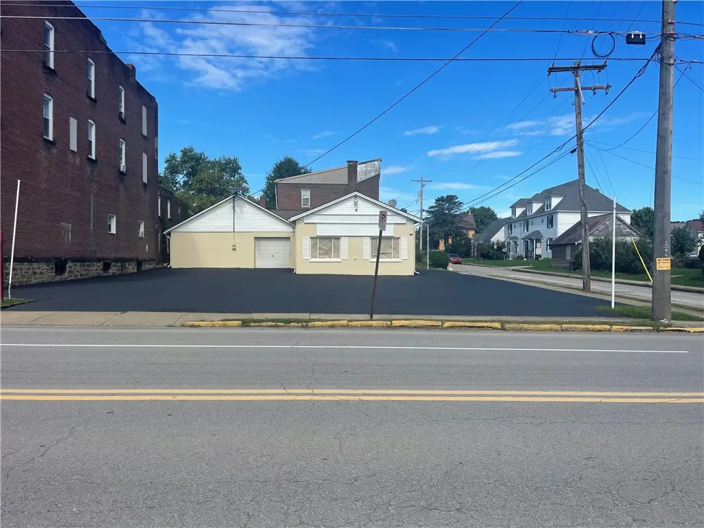 400 Pillow St, Butler, PA 16001 - #1
