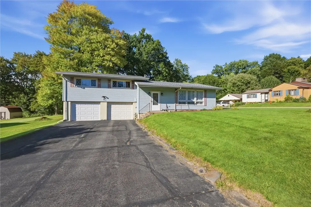1935 Rettig Dr, Hermitage, PA 16148 - #1