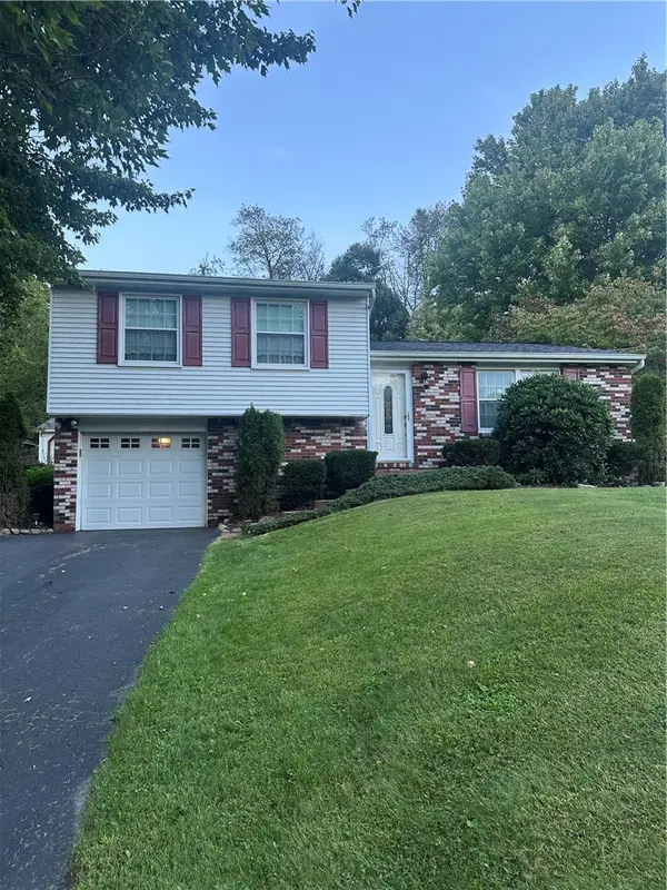 117 Highland Dr, Industry, PA 15052