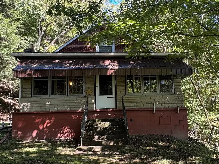 20 Deambroggi Rd, Charleroi, PA 15022 - #2