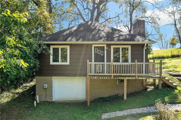 358 Municipal Dr, Rostraver, PA 15012
