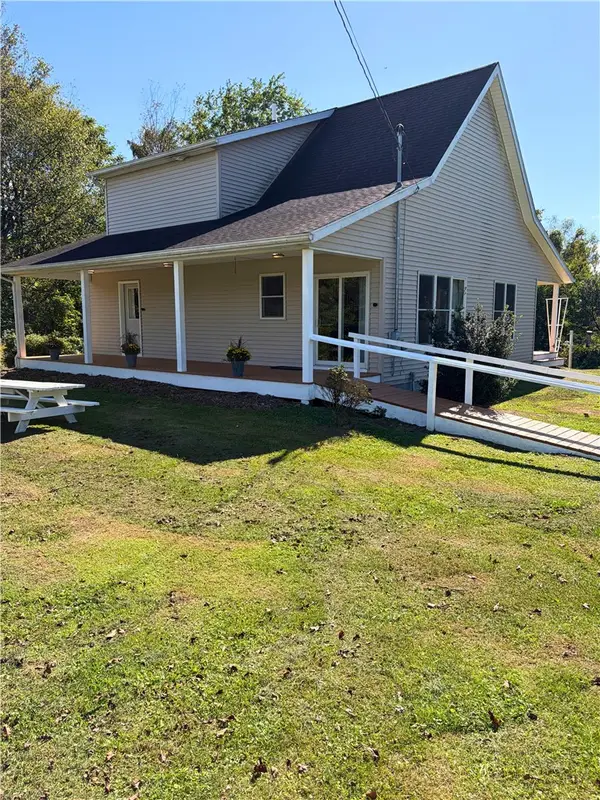 628 Carlton Road, Carlton, PA 16311