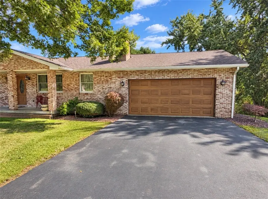 2924 Glenda Dr, New Castle, PA 16101 - #3
