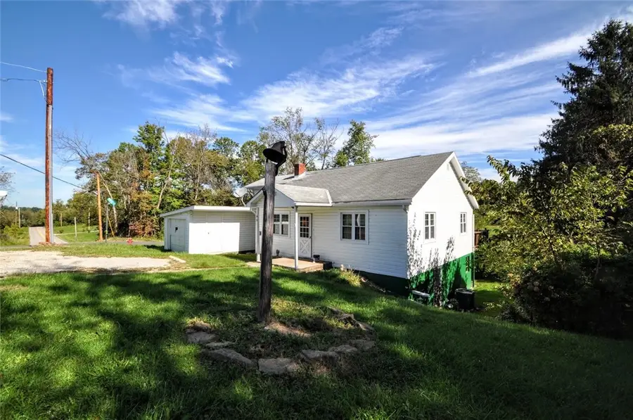 46 Crawford Rd, Fredericktown, PA 15333 - #2