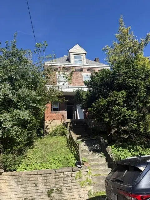 4817 Monongahela Street, Pittsburgh, PA 15207