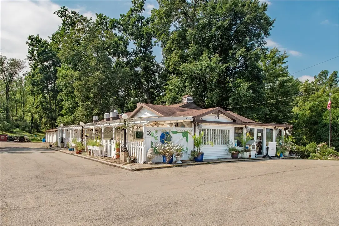 781 New Castle Rd, Butler, PA 16001 - #1