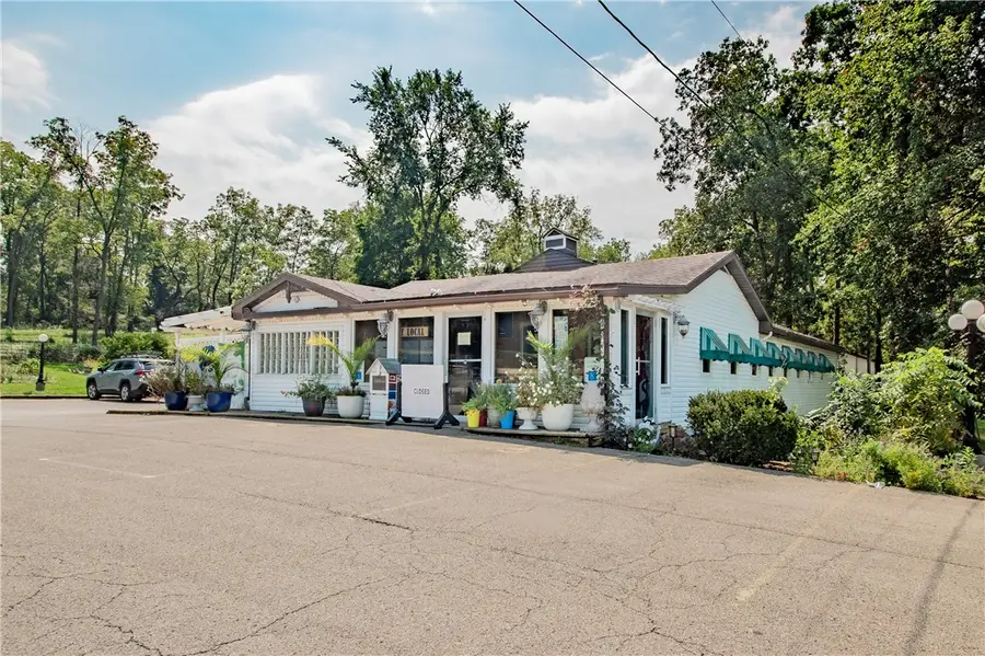 781 New Castle Rd, Butler, PA 16001 - #2