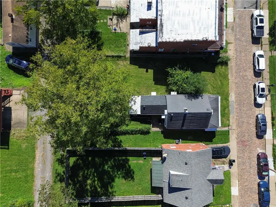 1231 Holmes Street, McKees Rocks, PA 15136 - #3