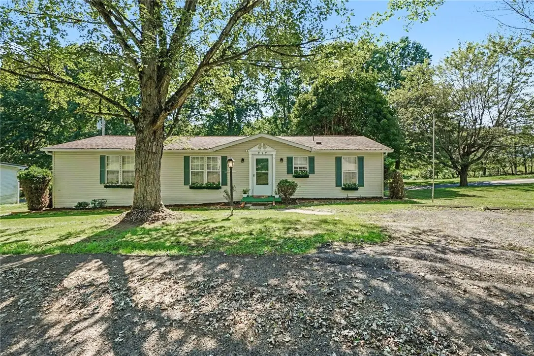 717 Mallard Dr, Apollo, PA 15613 - #1