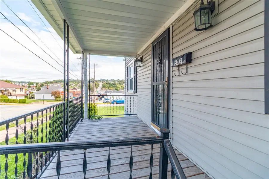 302 Baughman Ave, Jeannette, PA 15644 - #3