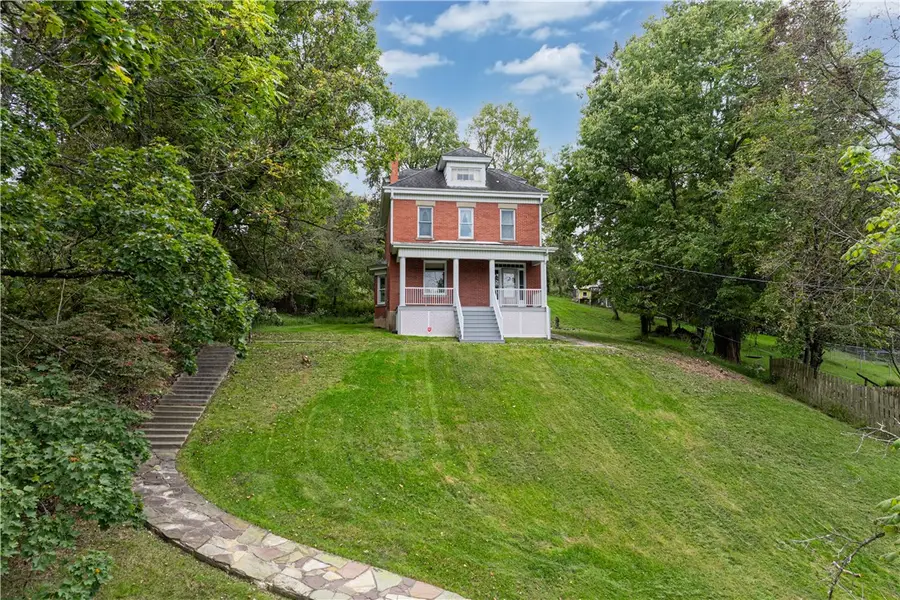 98 Acheson Ave, Washington, PA 15301 - #3