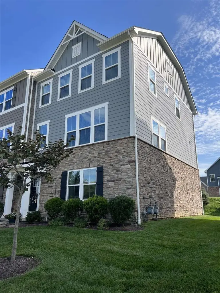 1052 Adair Ave, Valencia, PA 16059 - #2
