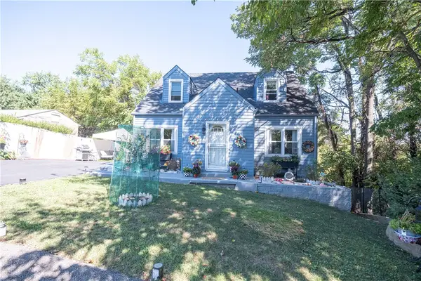 67 Ridge Rd, Pittsburgh, PA 15221
